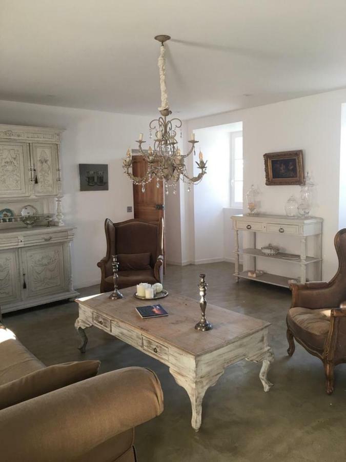 La Cure Grande Maison De Charme De 2 A 14 Personnes Saint-Urcize Exterior foto