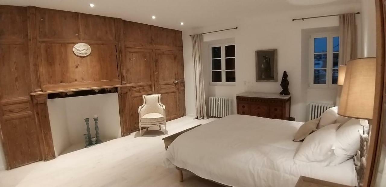 La Cure Grande Maison De Charme De 2 A 14 Personnes Saint-Urcize Exterior foto